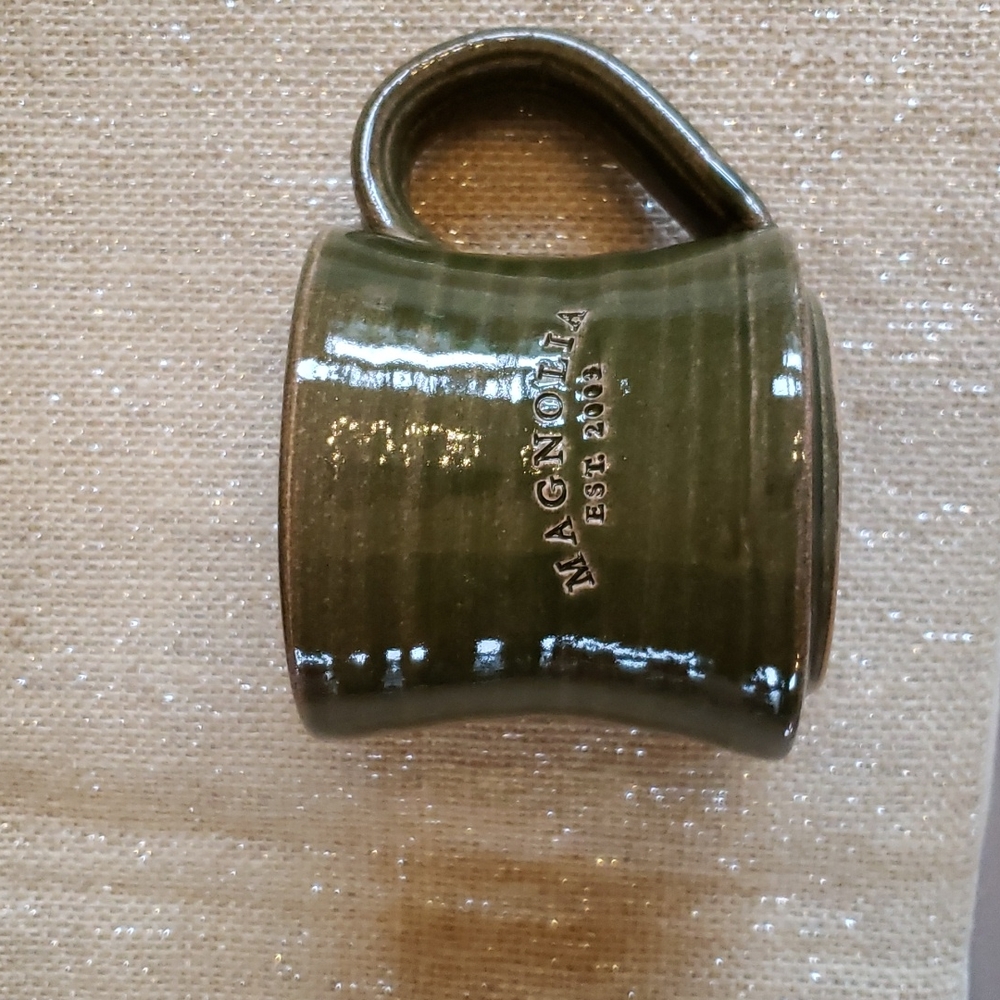 Magnolia green mug